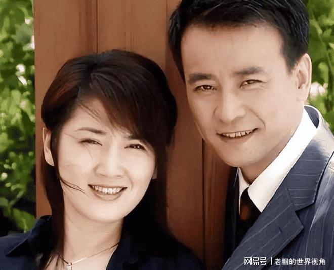 恩愛十幾年難抵殘酷現(xiàn)實？羅鋼娶小23歲郝蕾年齡差原來不算坎(圖6)