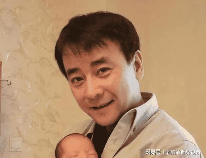 恩愛十幾年難抵殘酷現(xiàn)實？羅鋼娶小23歲郝蕾年齡差原來不算坎(圖16)