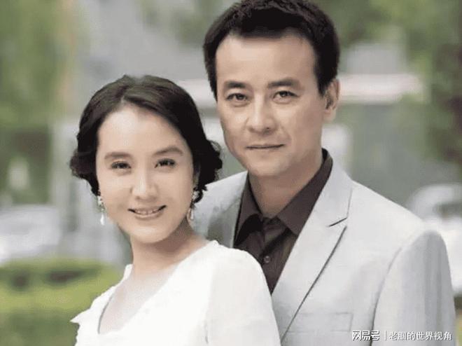恩愛十幾年難抵殘酷現(xiàn)實？羅鋼娶小23歲郝蕾年齡差原來不算坎(圖8)