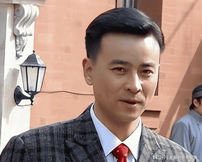 恩愛十幾年難抵殘酷現(xiàn)實？羅鋼娶小23歲郝蕾年齡差原來不算坎(圖11)